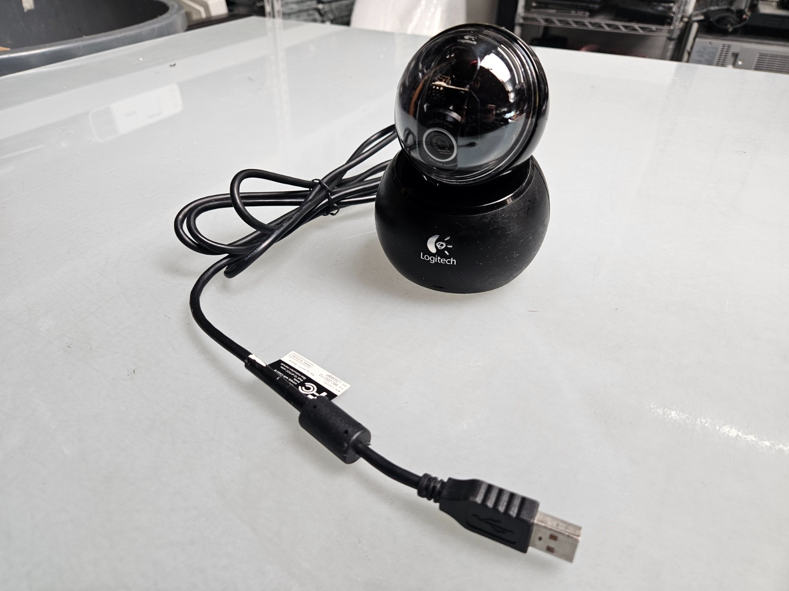 Logitech V-UCC22 860-000110 Quickcam Orbit AF 2.0MP USB Webcam