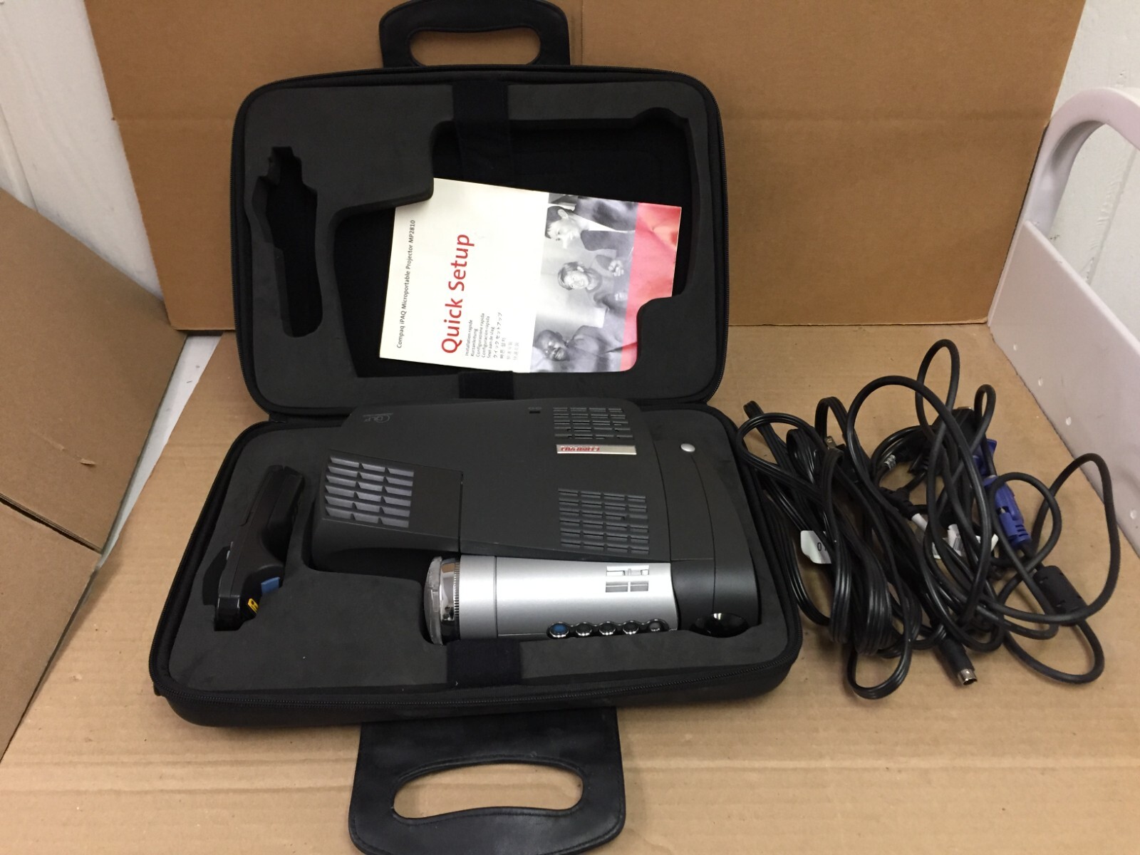 Compaq MP2810 Ipaq Microportable Projector w/ Case Remote Cables 89 Lamp Hours