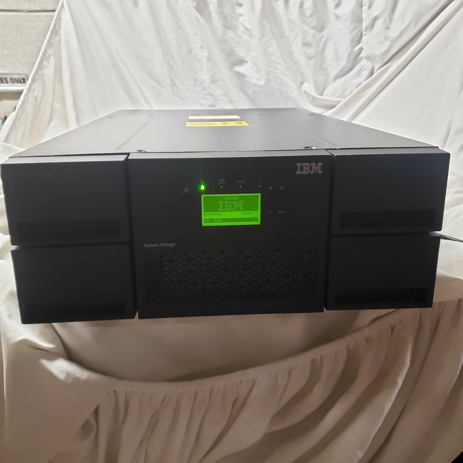 Type 3573-L4U78 IBM System Storage TS3200 drive xS20083D A1077Ro tested working
