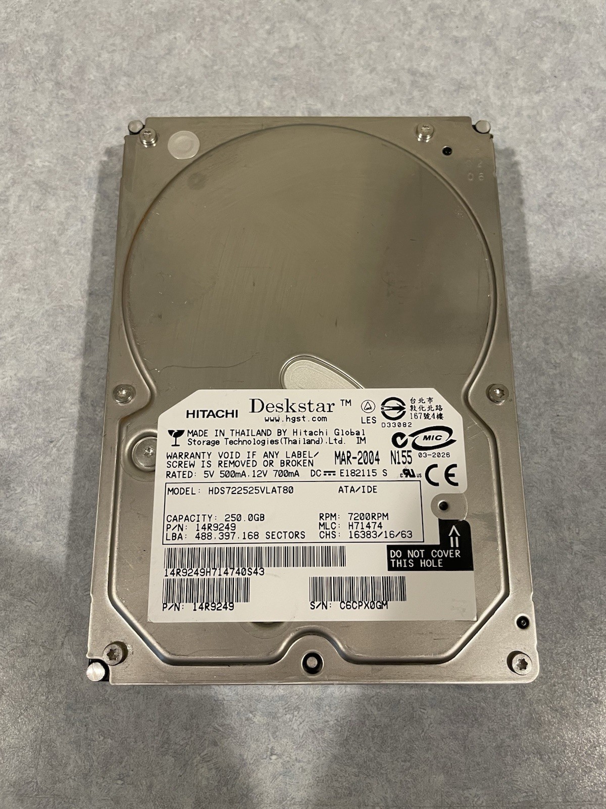 Hitachi Deskstar HDS722525VLAT80 IDE Hard Drive 250GB - Tested (019)