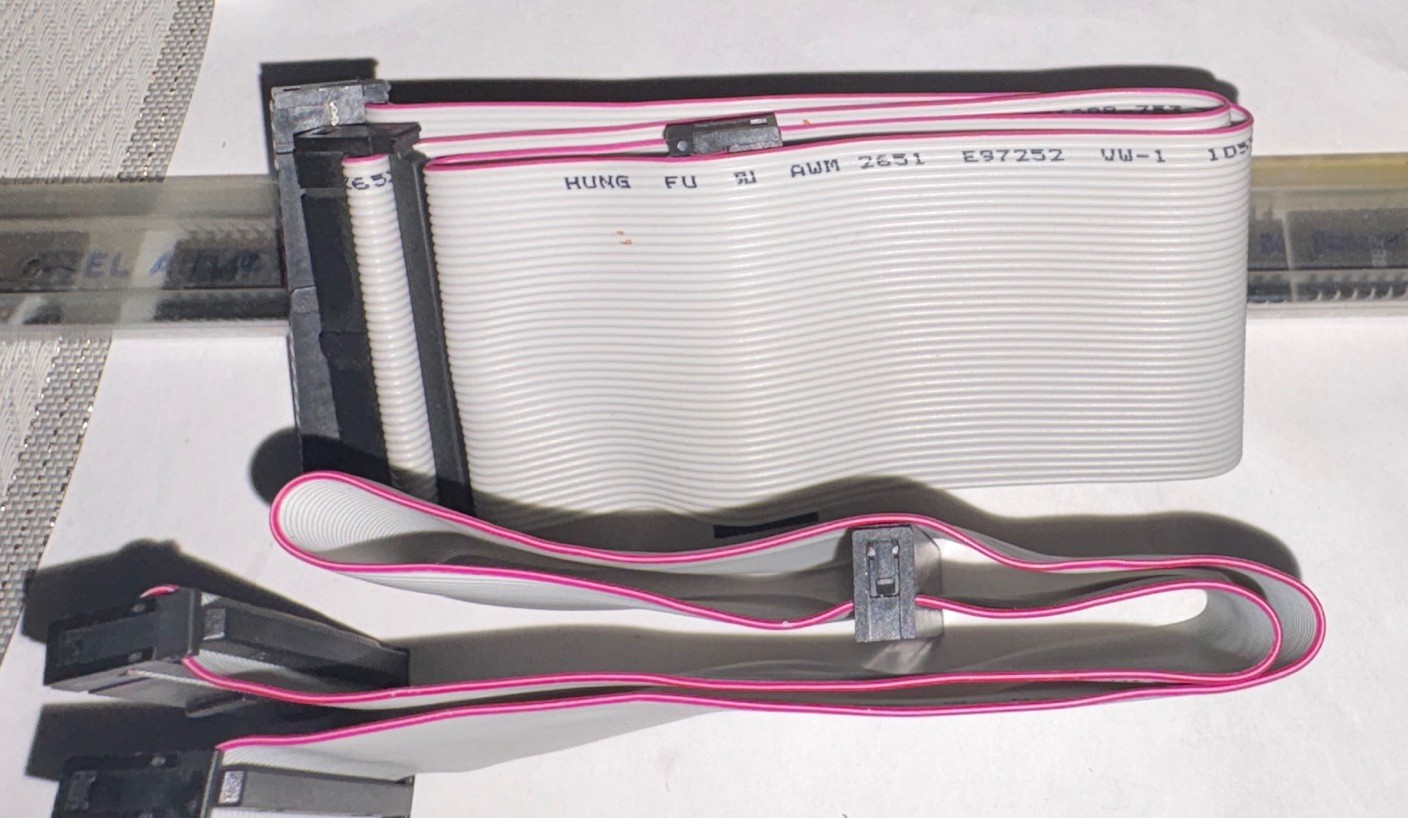 Hung Fu 18” 40-Pin IDE Ribbon Cable Open. E97252-W, 3 Female Sockets Dual Device