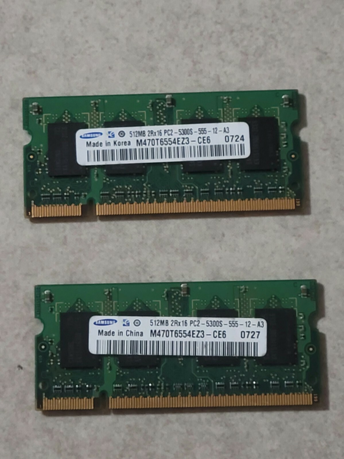 LOT OF 2 GENUINE SAMSUNG LAPTOP MEMORY RAM STICKS 512MB 2RX16 M470T6554EZ3-CE6 