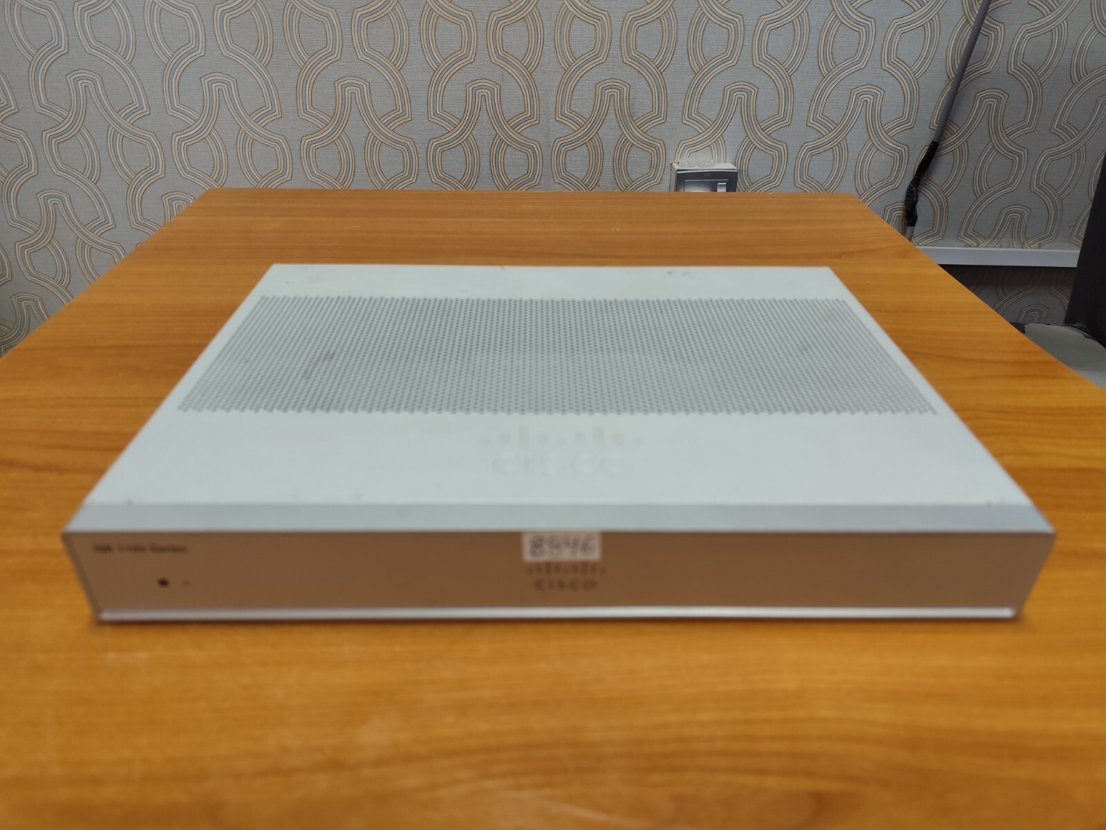 CISCO SYSTEMS C1117-4P ISR Integrated Services Router without Power Adaptor