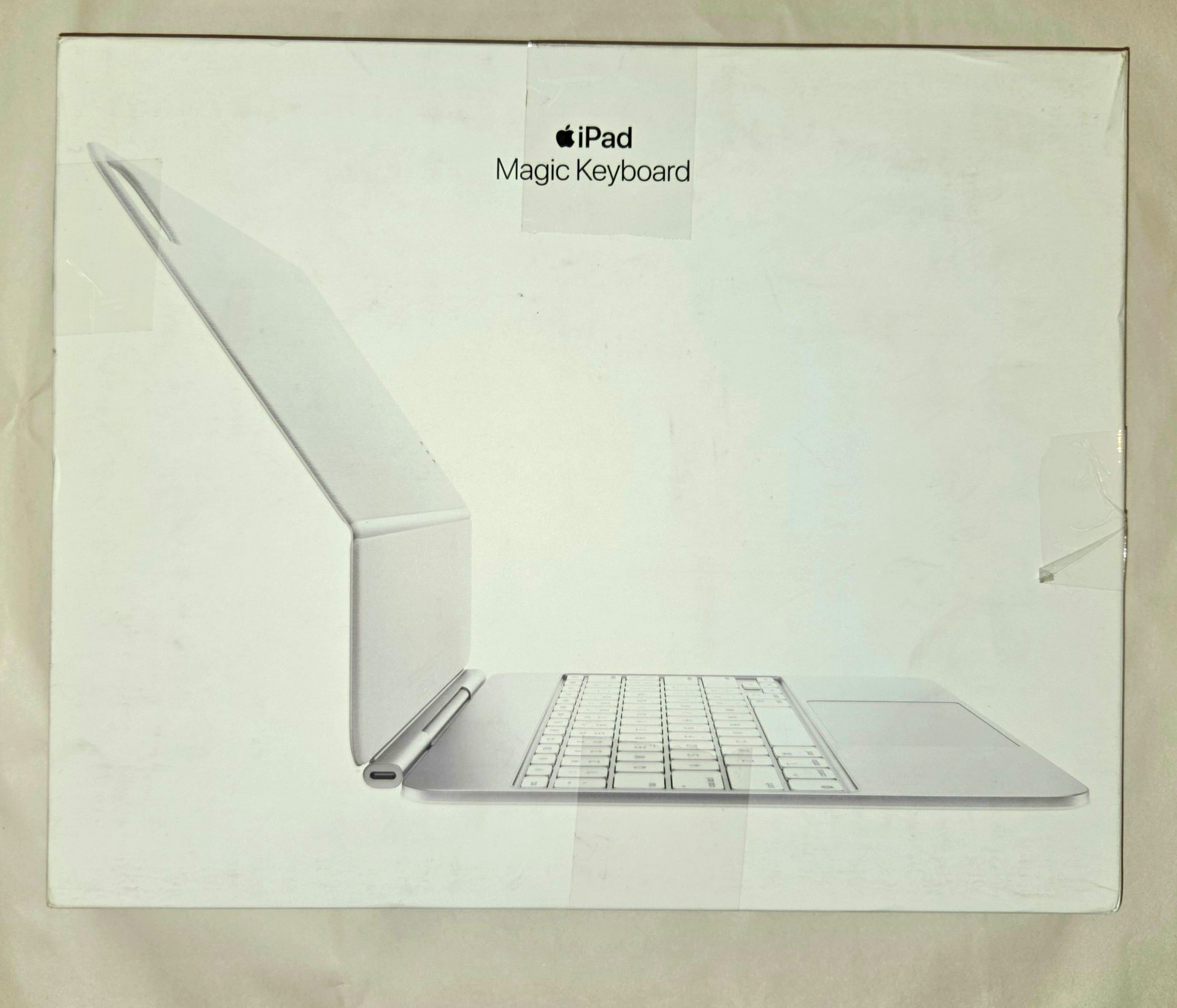 Apple Magic Keyboard for iPad Pro 13-inch (M4/M5) in White (Model MWR43LL/A)