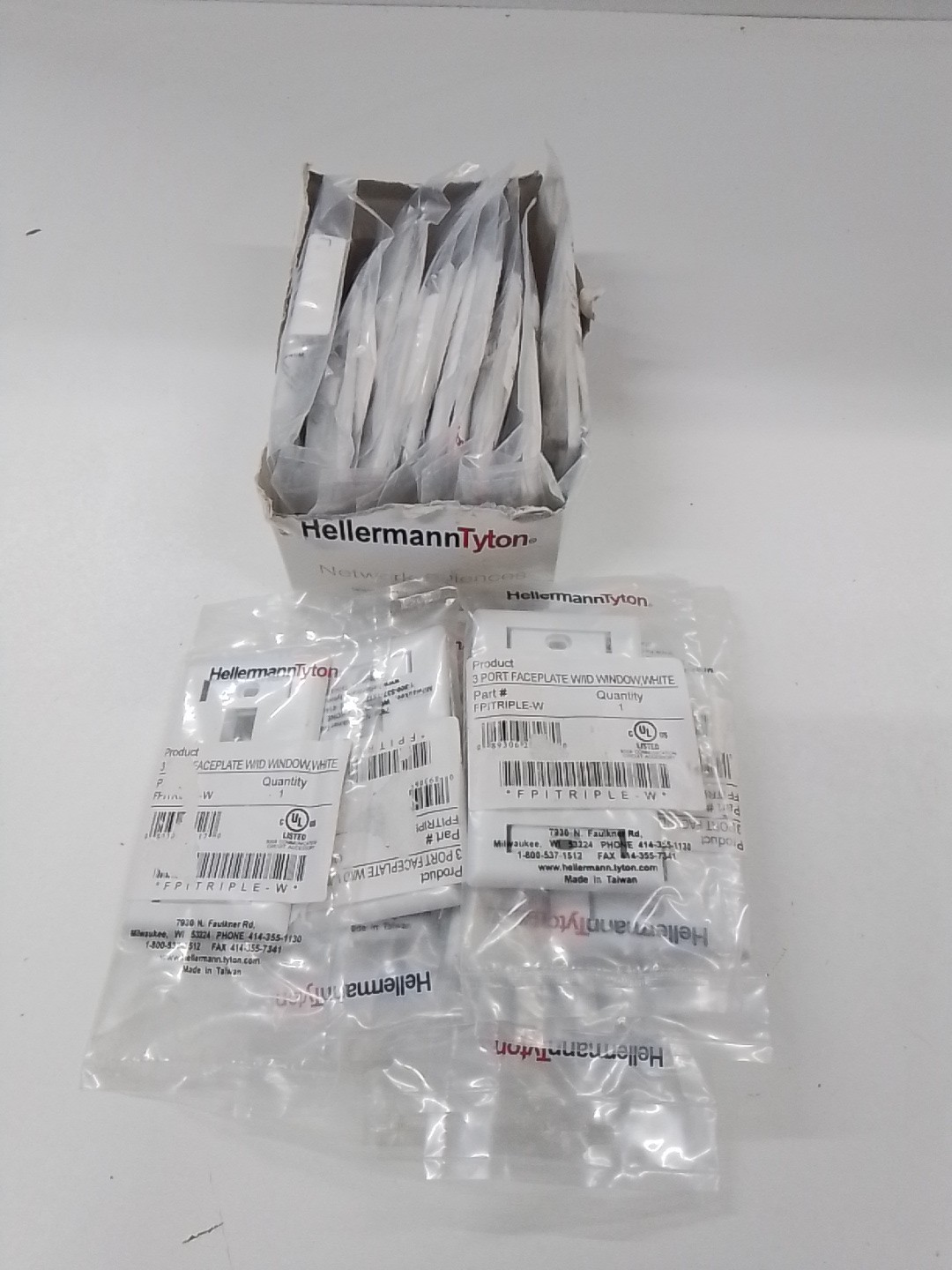 Lot Of (17) FPITRIPLE-W Single Gang 3 Port Faceplate ID Windows Data Phone White