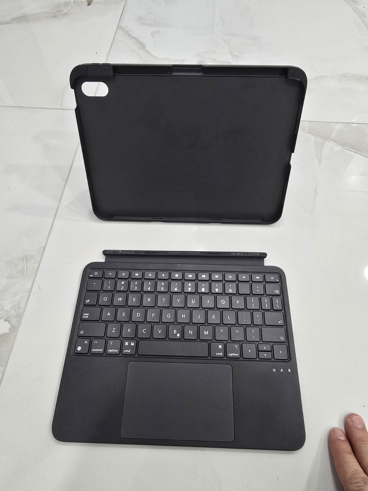 ESR Flex Detachable Keyboard Case For iPad Air 10.9"5th/4th Gen, Touchpad..READ 