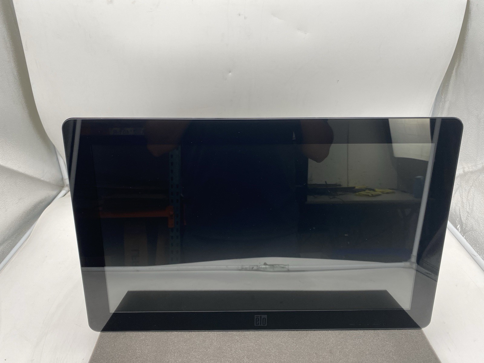 Elo Touch Solutions ET2201L 22" LCD