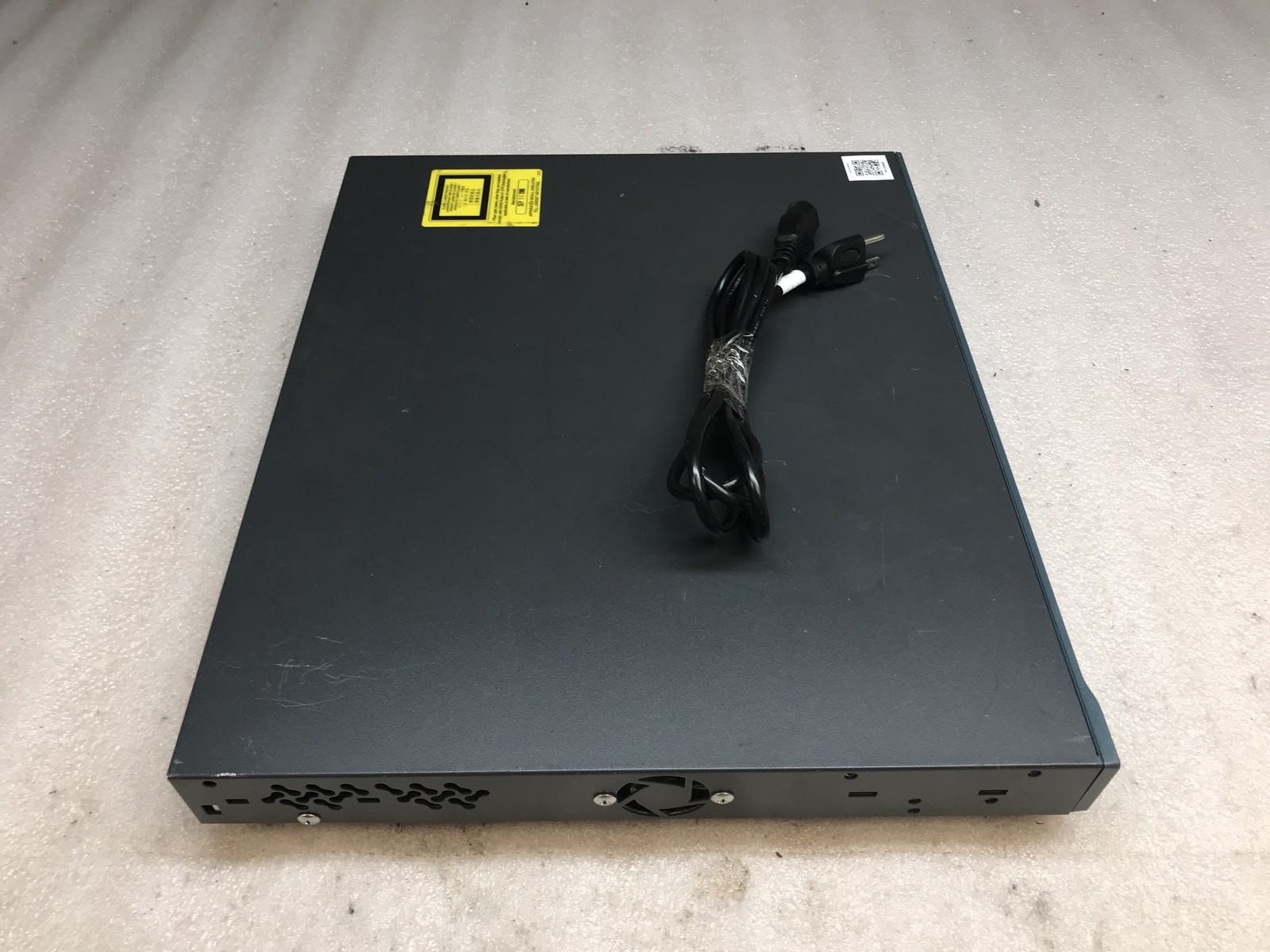Cisco WS-C3560-48PS-S V05 Catalyst 3560 48-Port PoE Fast Ethernet w Power Cables