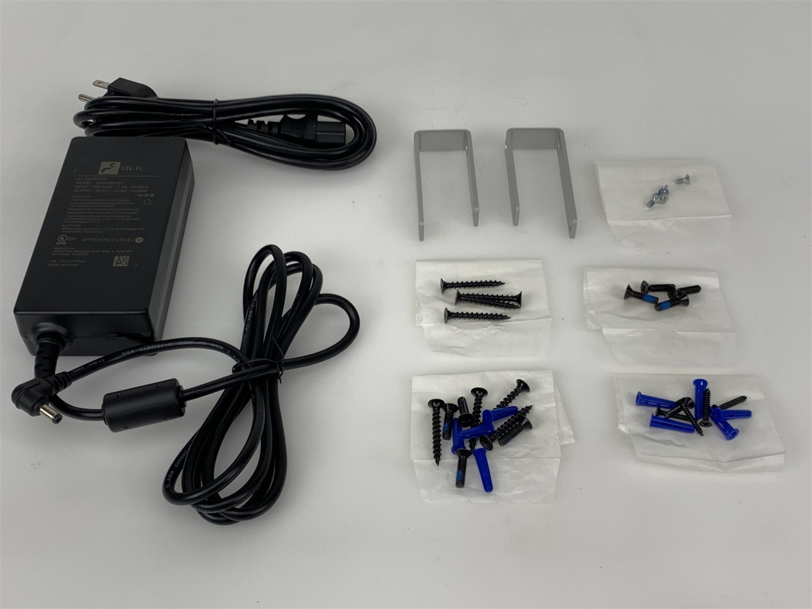 Cel-Fi Quatra 2000 Mounting Kit and AC Adapter 290N029-001