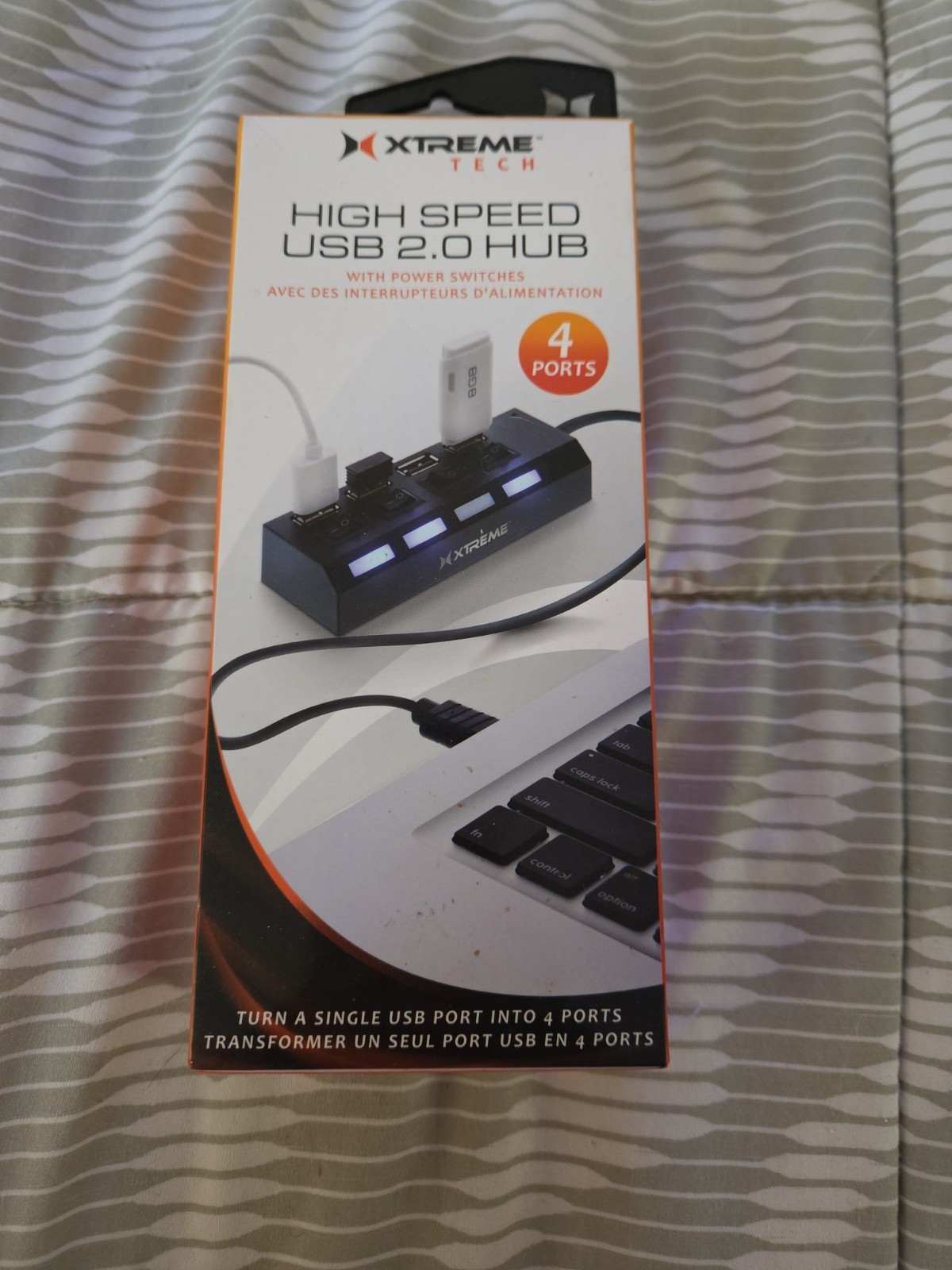 Xtreme Cables 4 Port High Speed USB 2.0 Hub with Short Cable B90