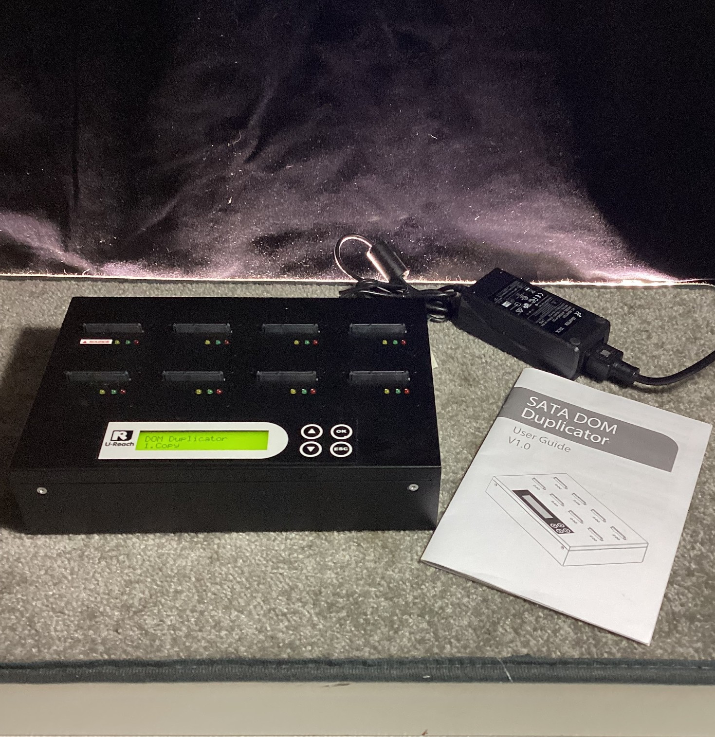 U-Reach SATA DOM Flash Duplicator Sanitizer 1 to 7 Cloner CF088 Powers On 
