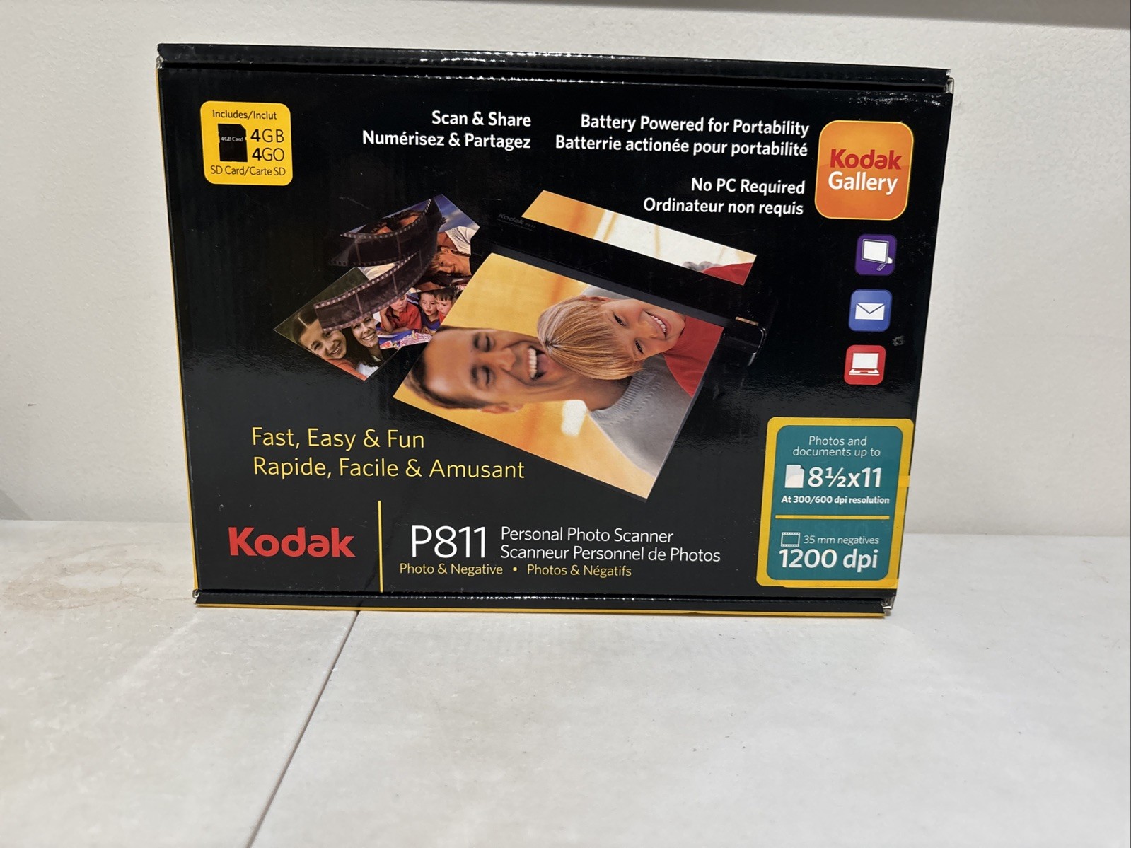 Kodak P811 Personal Photo Slide Negative Scanner Scan & Share New/Sealed Blue