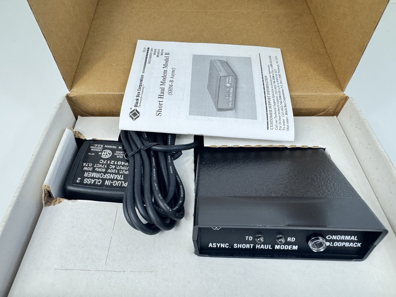 Black Box ME800A Short Haul Async Modem RS-232 Line Driver NEW NOS w/ Adapter