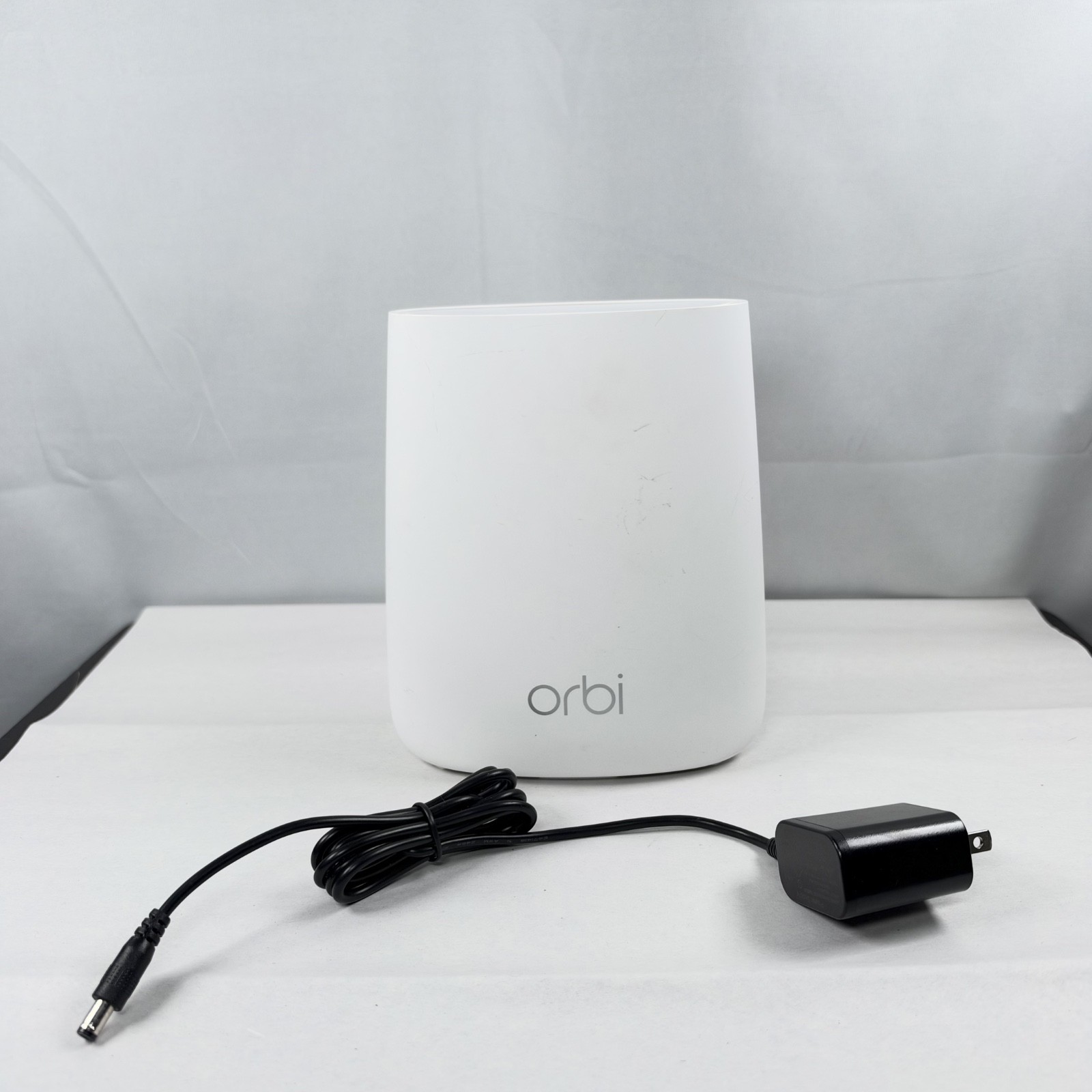 NETGEAR Orbi RBS20 AC2200 Tri-Band Wi-Fi 5 Add-On Satellite with Power Cable