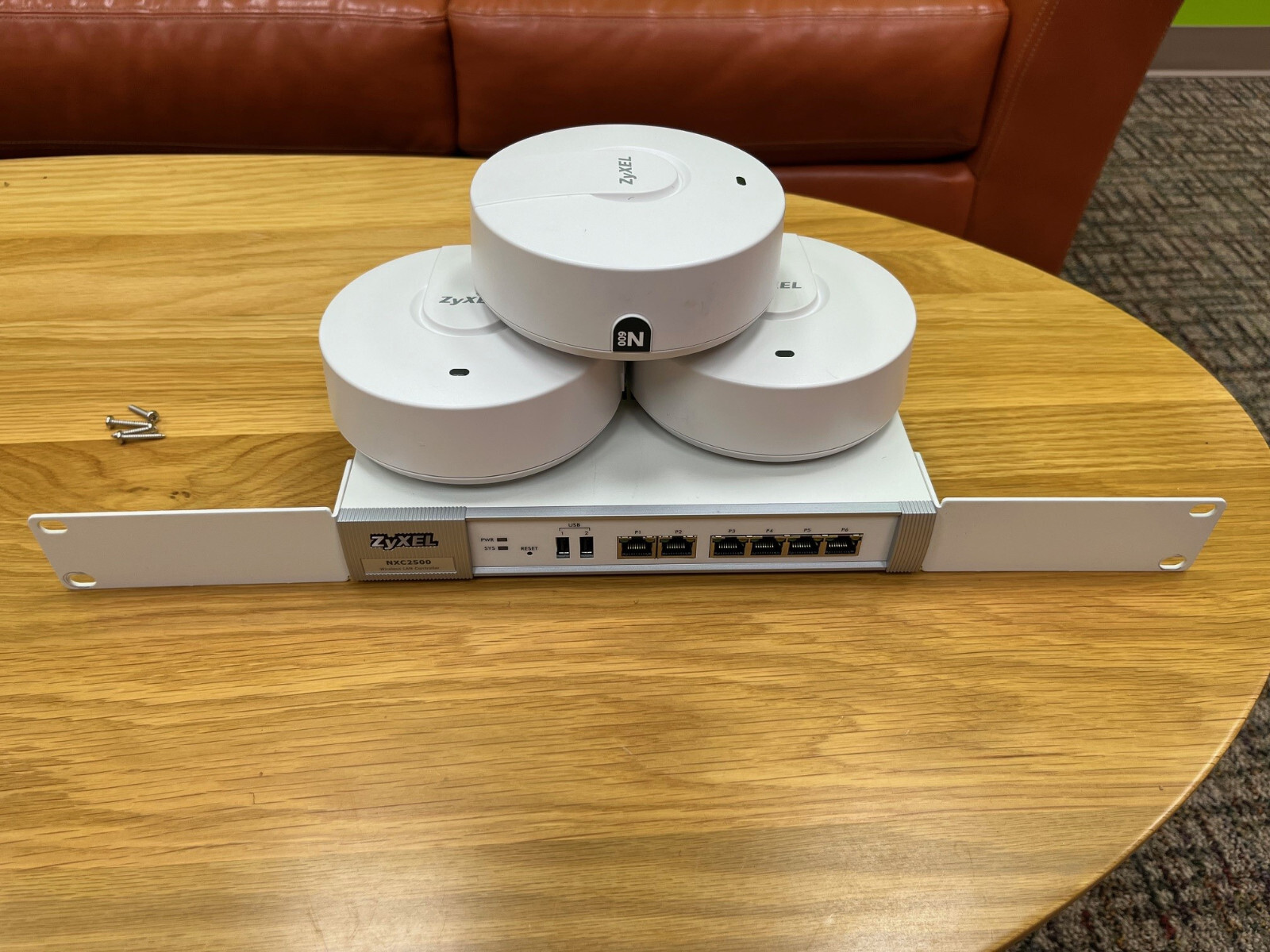 ZyXEL NXC2500 Wireless Lan Controller & 3 AP's