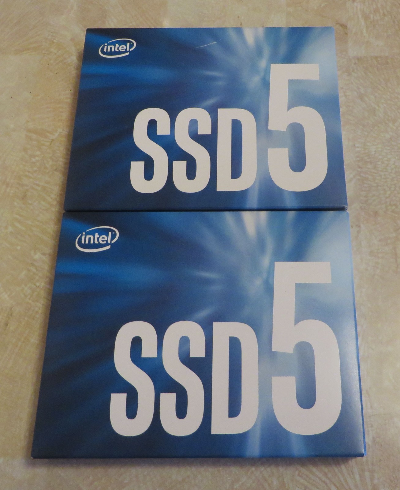 Intel 545S Series 256GB 2.5" SATA 6Gb/s  SSD SSDSC2KW256G8X1 Solid State Drive
