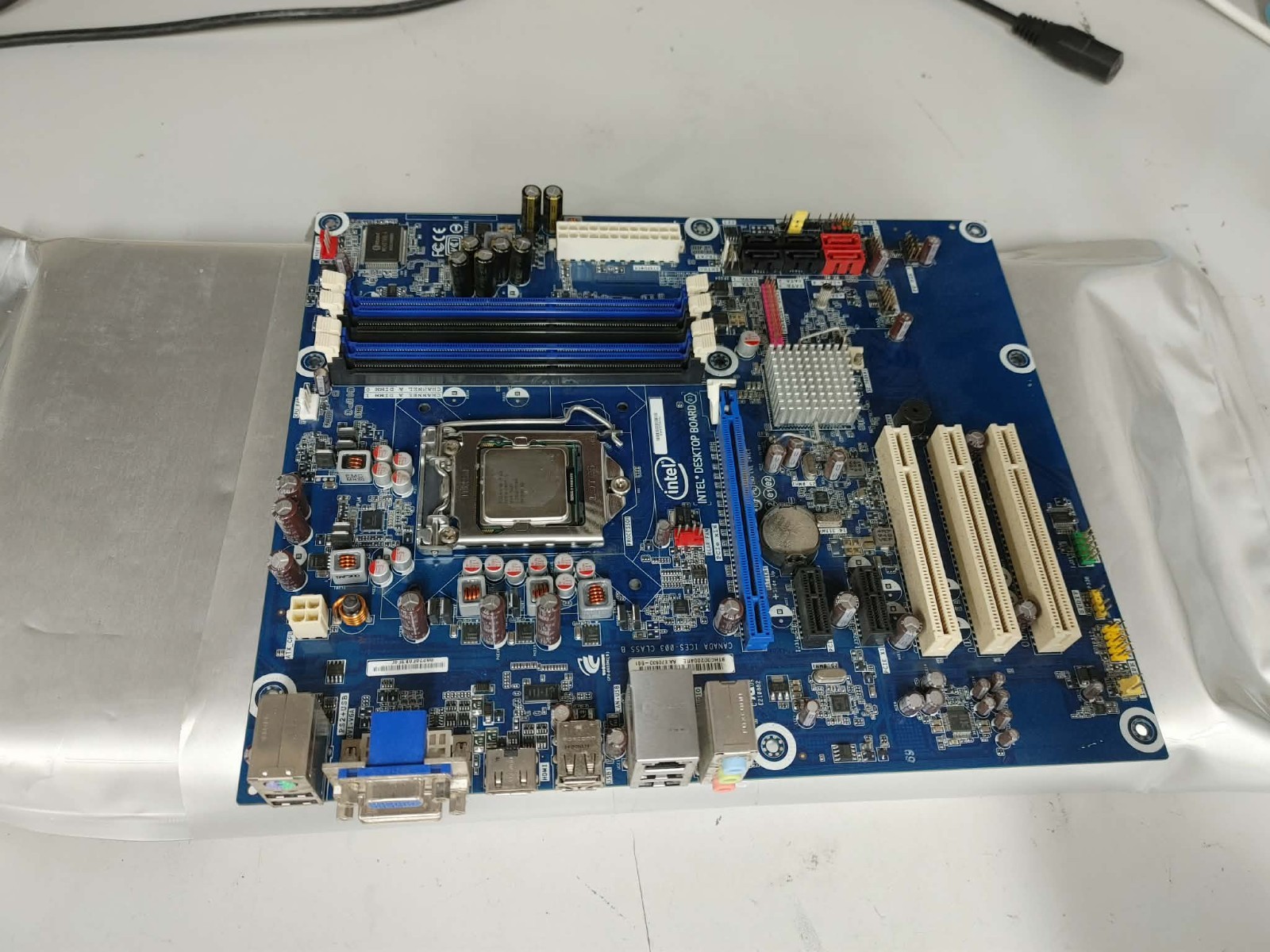 Intel Desktop Board DH55HC Socket LGA1156 DDR3 ATX MB HDMI PCIE X16 w/CPU