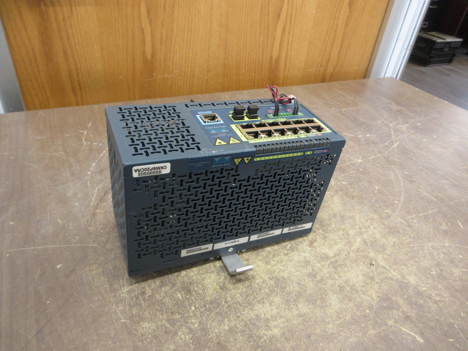 Cisco Catalyst 2955 Network Switch WS-C2955C-12 Used