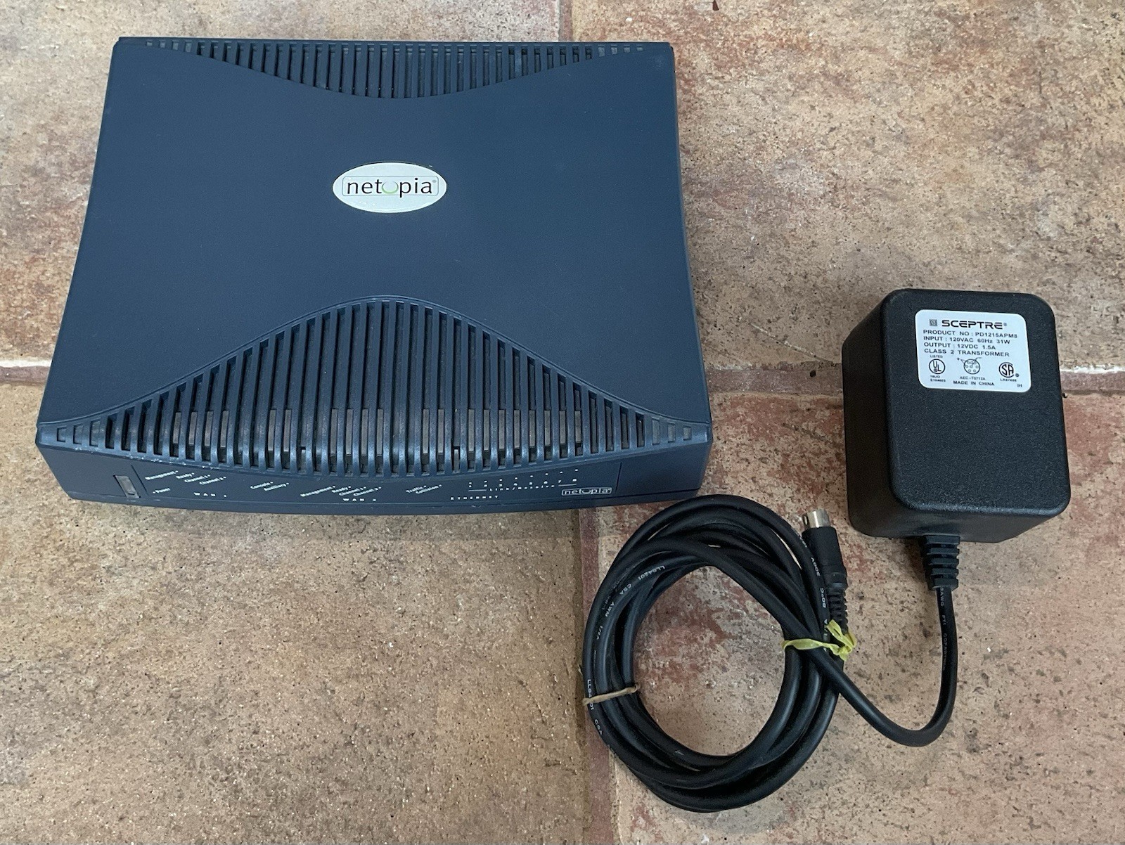 NETOPIA R3100-I, ISDN router With Power Adapter.