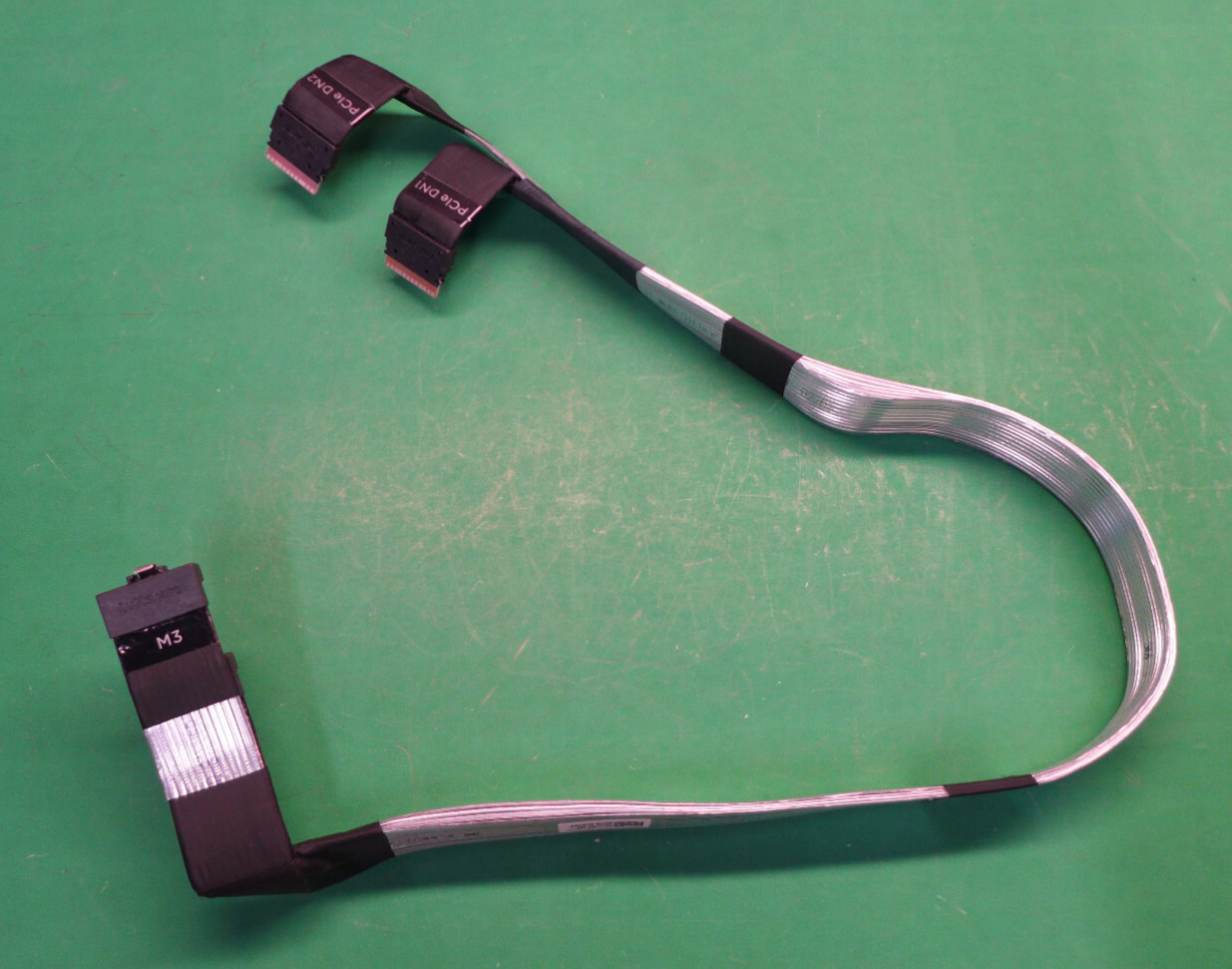 GENUINE Dell PowerEdge C4140 PCIE M3M4 Signal Ribbon Cable Y6TGJ