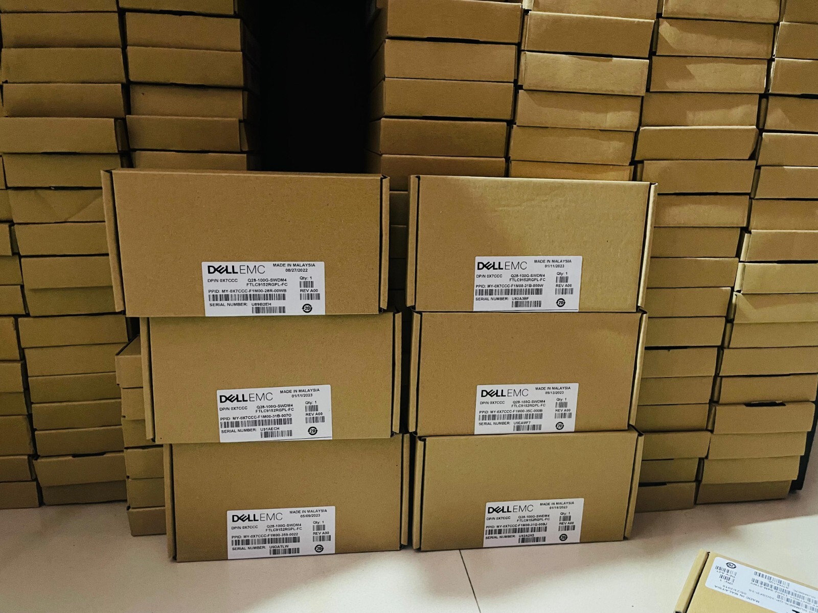 Dell 0X7CCC FTLC9152RGPL-FC 100G Q28-100G-SWDM4 4x25G