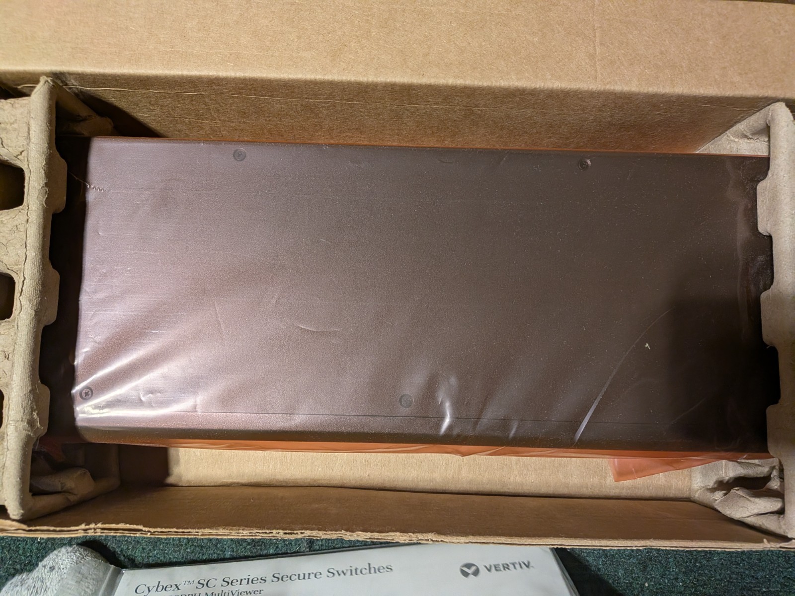 Vertiv - SCMV245DPH-400 - Vertiv Cybex Secure MultiViewer KVM Switch | 4 port |