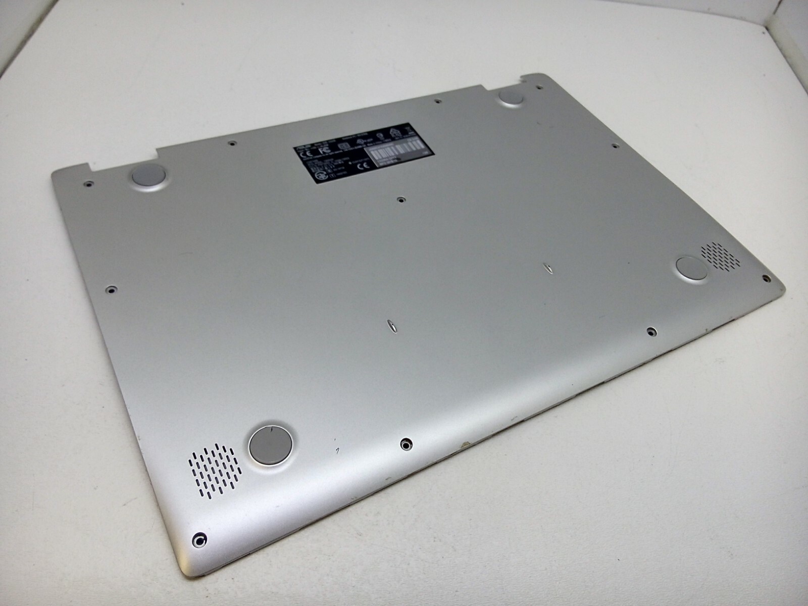 ASUS Chromebook C523N 15.6 Bottom Base Cover 13NX01R1AP0311 - 13N1-5RA0811 / 175
