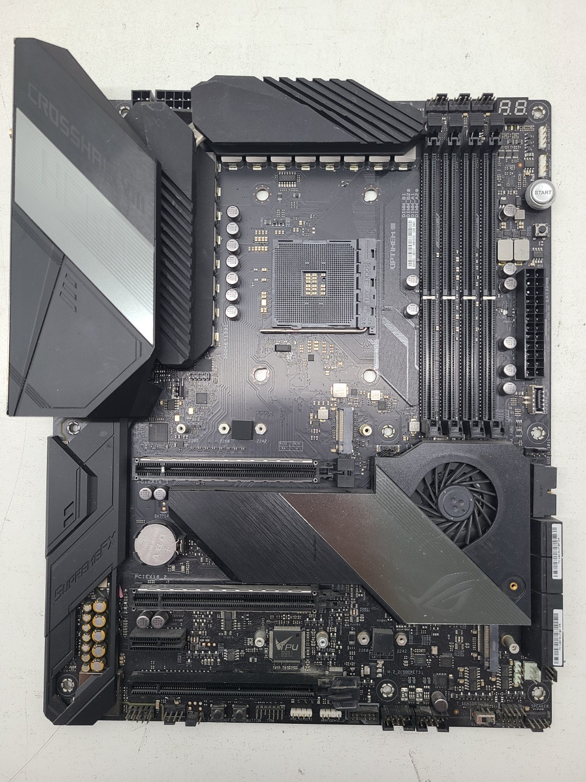 ASUS ROG Crosshair VIII Hero (WiFi) AMD AM4 ATX Gaming Motherboard (FL)