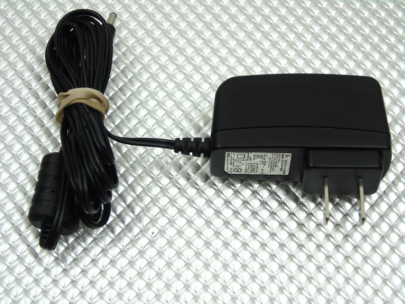 Logitech Switching Adapter 100-240V, 50-60Hz, 8V 0.5A - 190601-0000, L-LD4-0