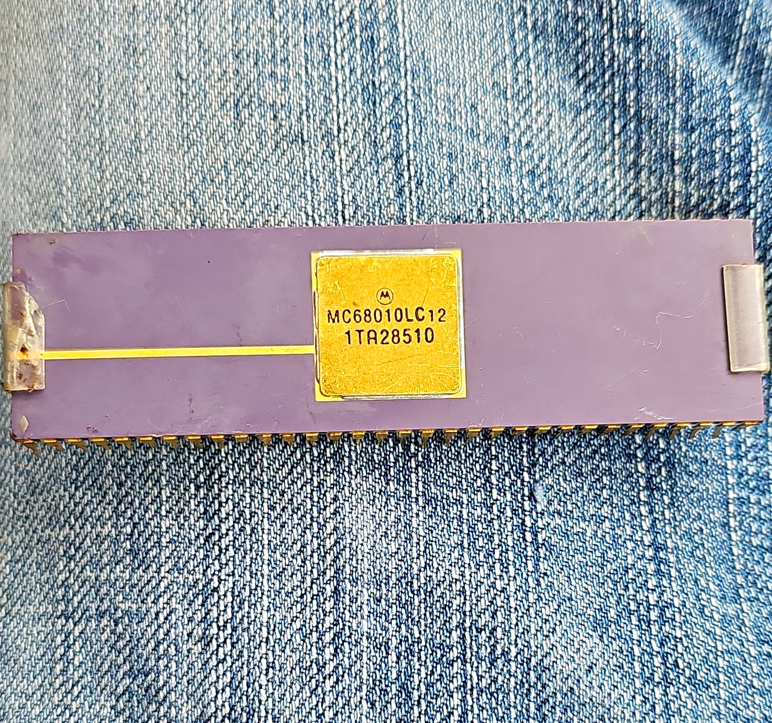 Motorola MC68010LC12 MC68010 CPU Processor 12MHz DIP 16-bit Bus