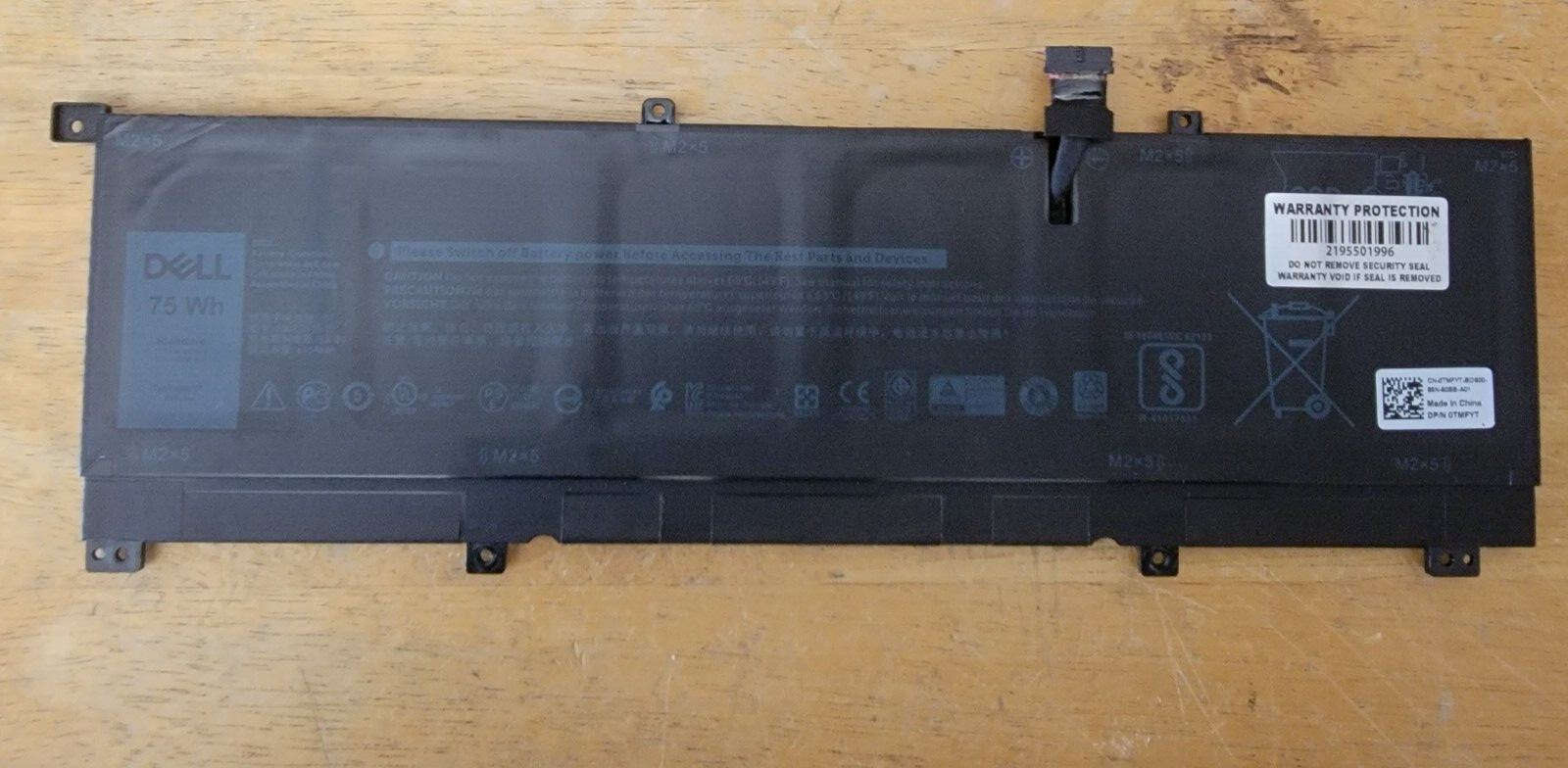 Genuine DELL Battery For Dell  XPS 15 9575 Series 11.4V 75Wh TMFYT 8N0T7