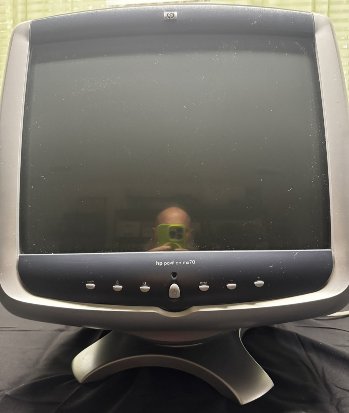 HP Pavilion MX70 17" CRT VGA Computer Monitor Retro Gaming - 1280 x 1024 @ 60Hz