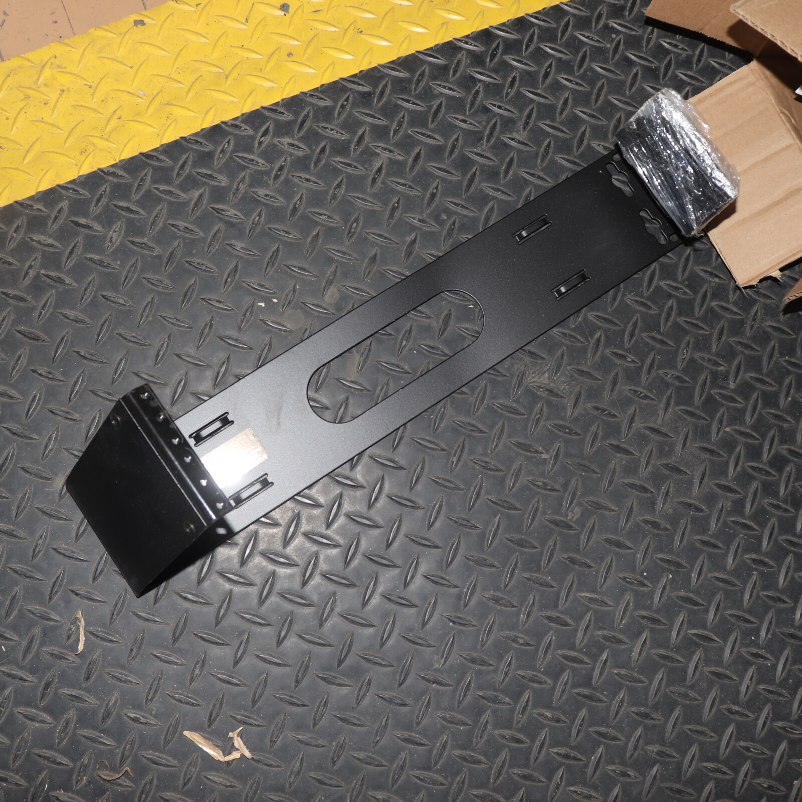 Middle Atlantic Wall Mount Hinged Panel 6" Deep HPM-2