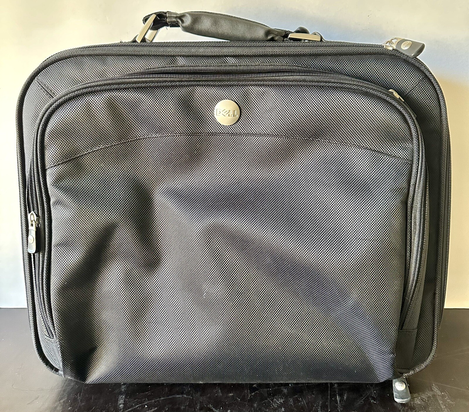 Dell Premium Professional Heavy Duty Briefcase Computer Laptop Carrying Bag