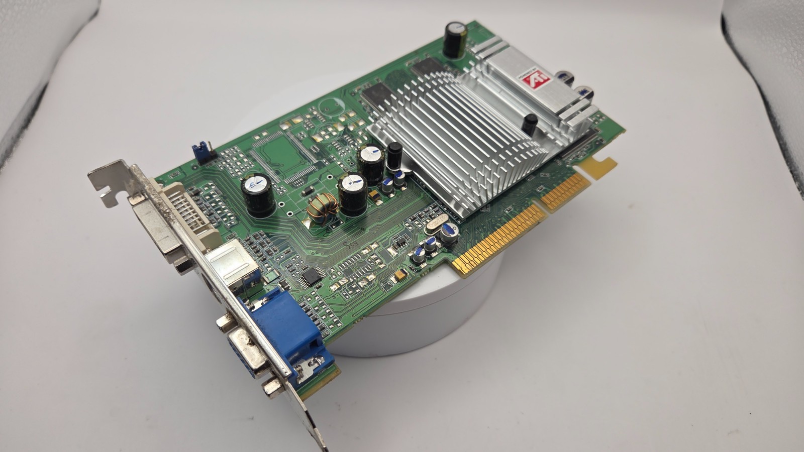 ATI Radeon 9600 256MB DDR AGP Graphics Card DVI VGA S-Video - UNTESTED As-Is