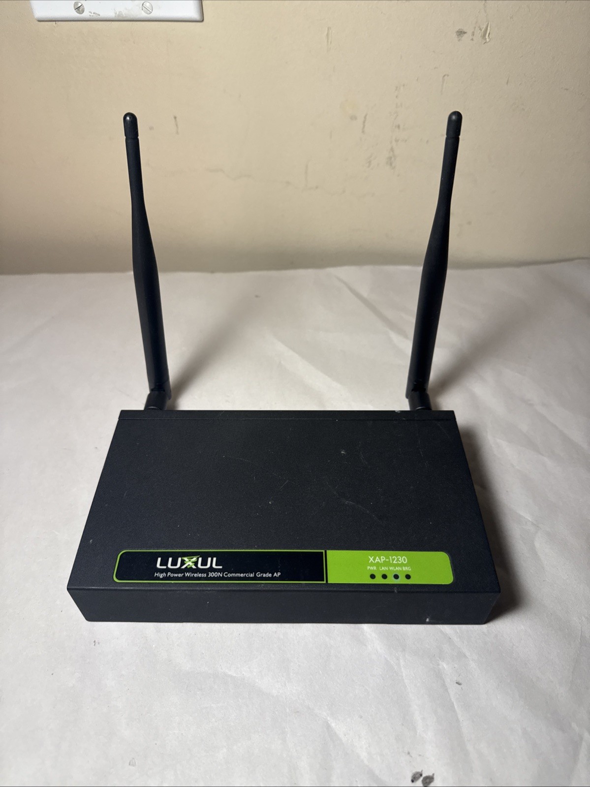 LUXUL XAP-1230 HIGH POWER WIRELESS 300N COMMERCIAL GRADE AP