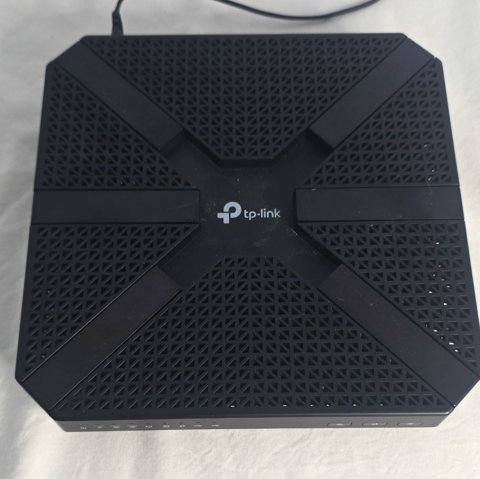 TP-LINK Archer A20 AC4000 Tri-Band MU-MIMO Wi-Fi Router, Black, 4-Port