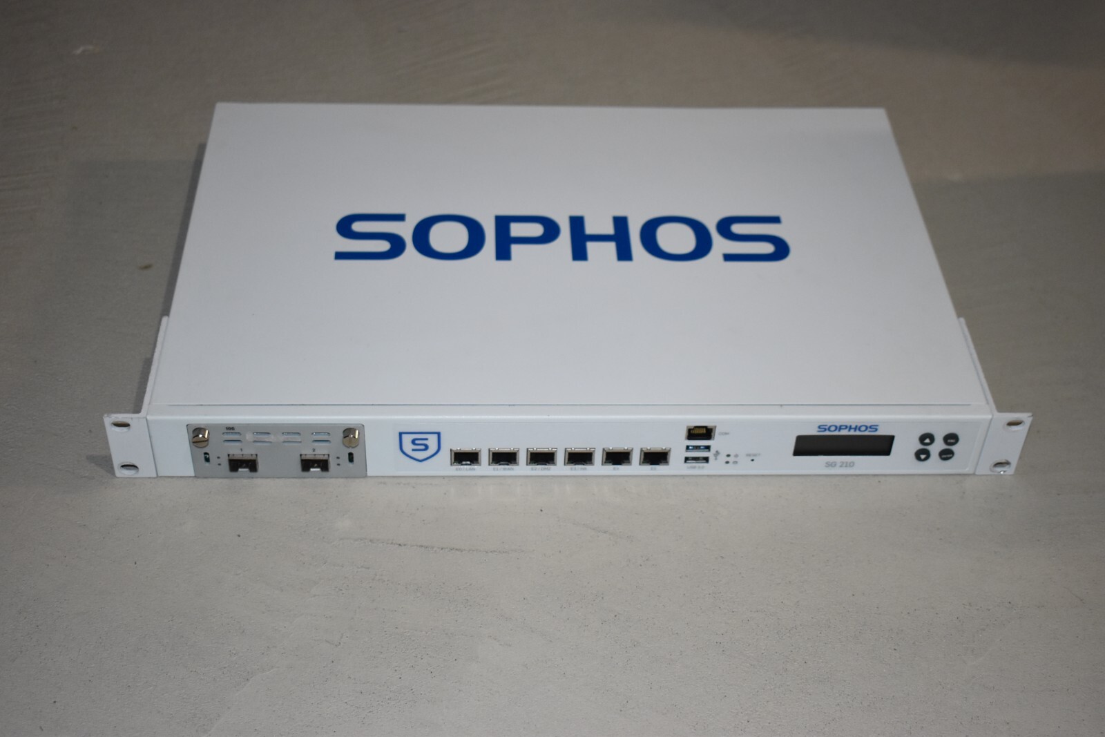 Sophos 2x10GBe Gigabit Rackmount OPNsense Firewall Xeon E3-1225v3 16GB RAM AESNI