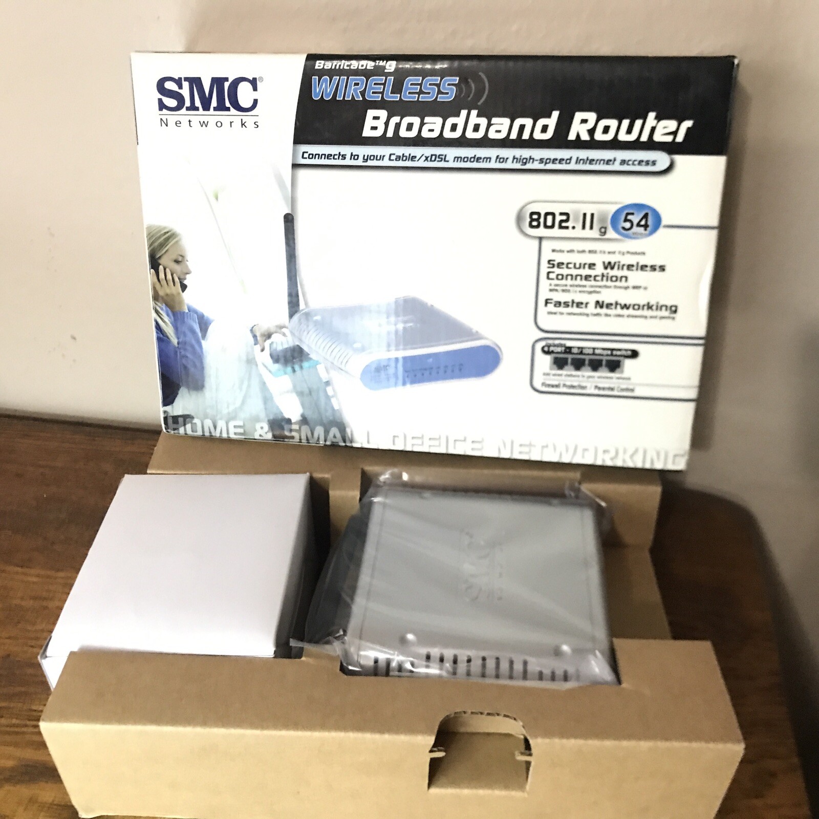 SMC Networks Barricade 4 Port Wireless Broadband Router SMCWBR14-G 802.11g