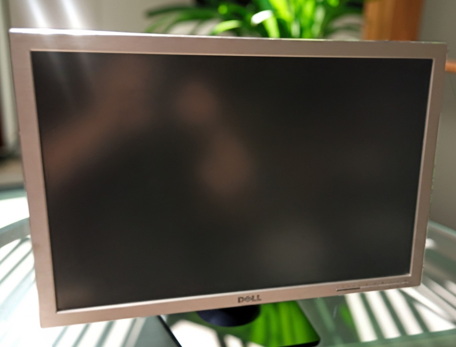 Dell UltraSharp 2707WFP 27" Widescreen LCD Monitor W/ Built-in Speakers