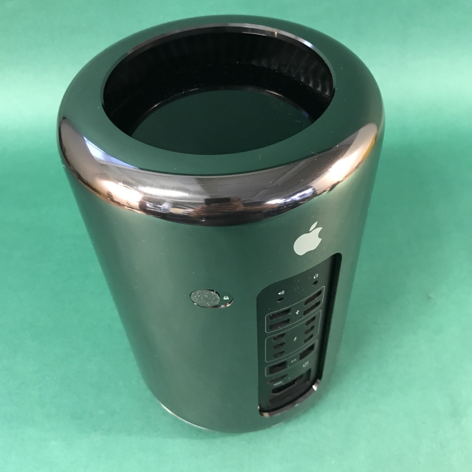 Apple Mac Pro Xeon 6-Core 3.5GHz 32GB RAM 512GB SSD FirePro D500 3GB 2013 A1481