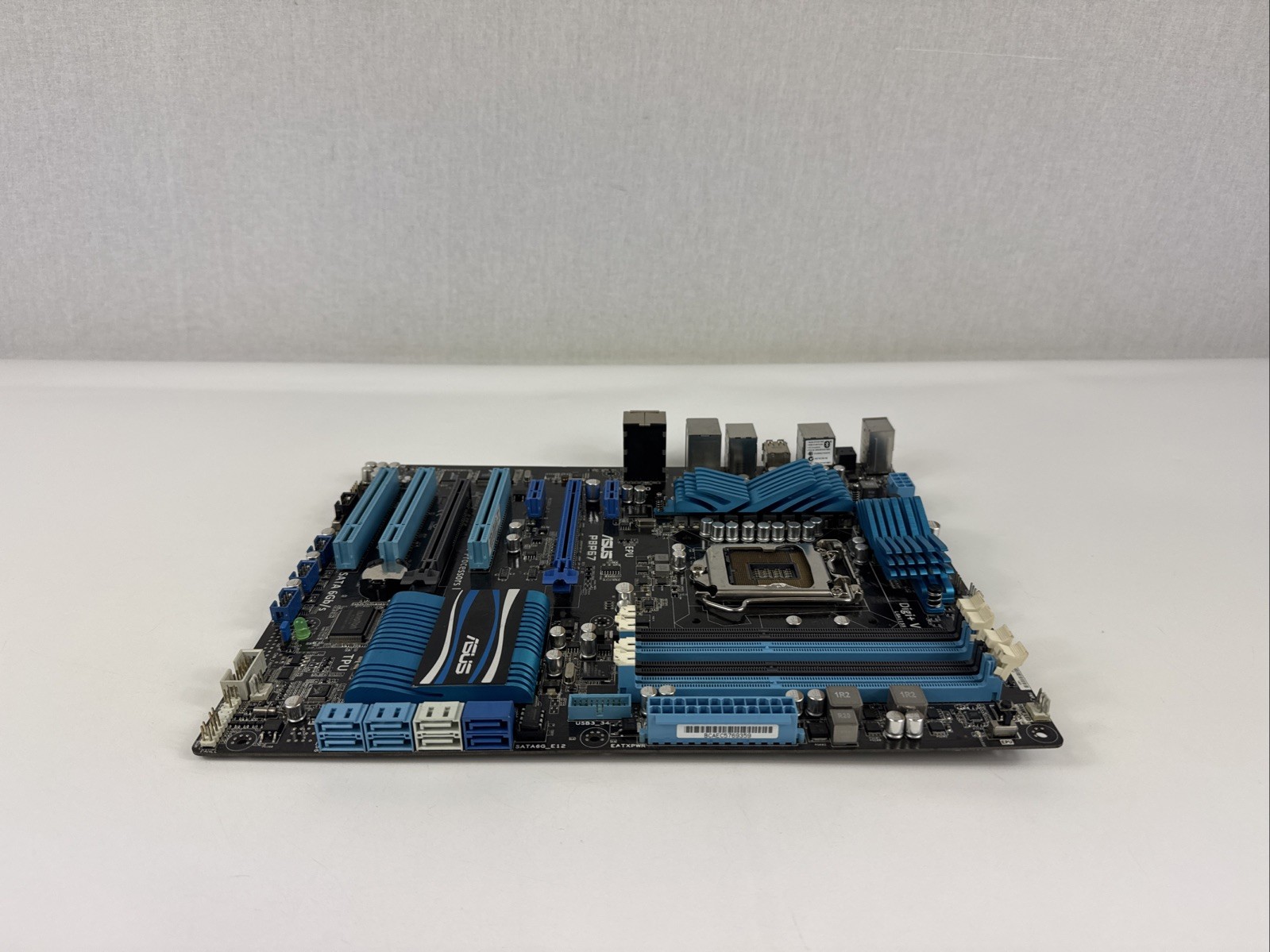 Untested ASUS P8P67 PRO Motherboard Computer 