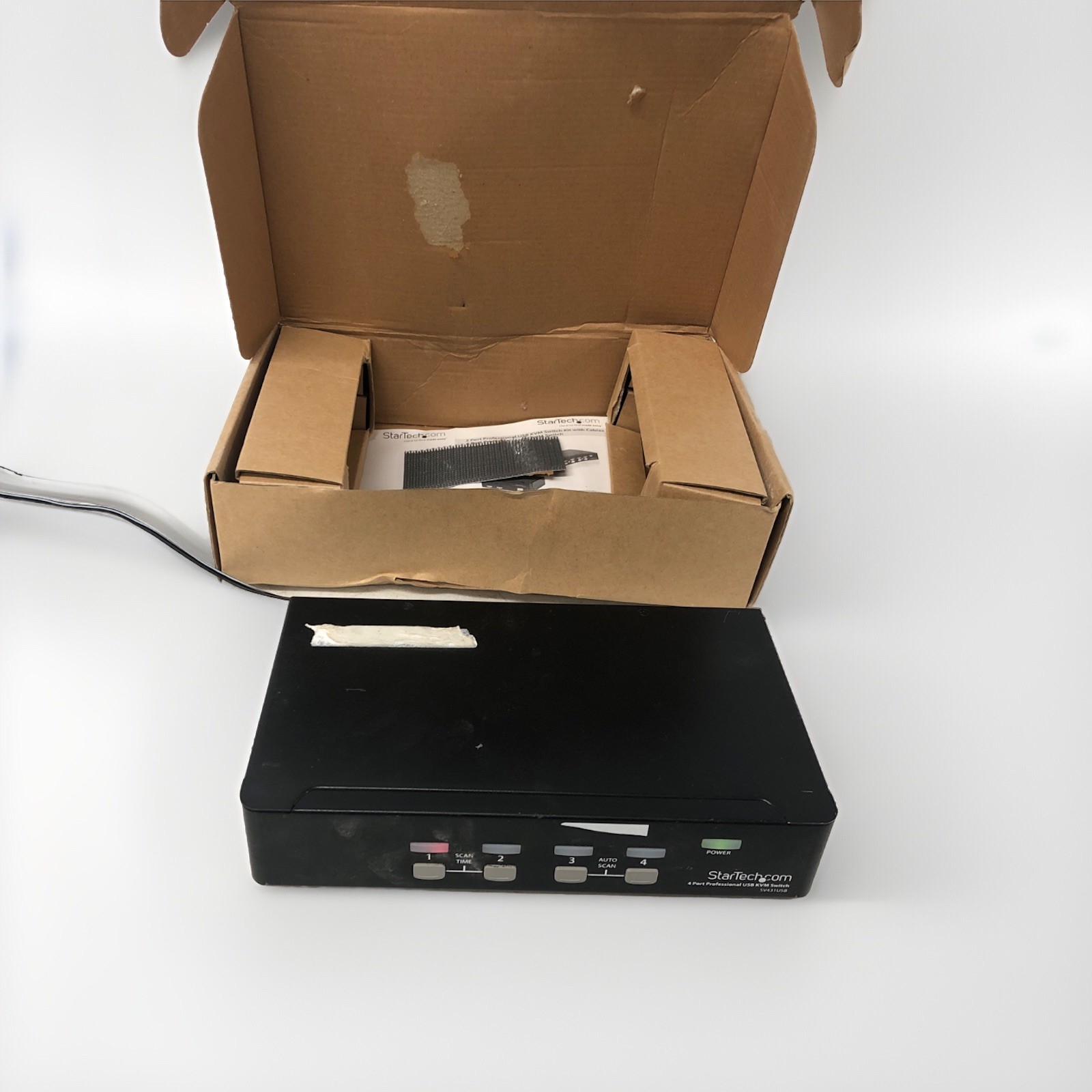 StarTech SV431USB A2 4-Port USB KVM Switch DisplayPort 4k 60Hz