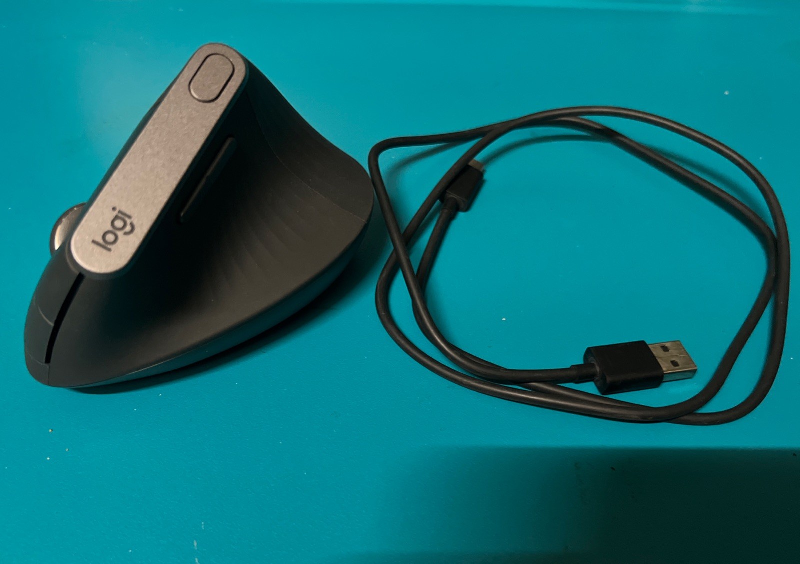 Logitech MX Vertical Wireless Mouse Ergonomic Rechargeable Bluetooth Graphite
