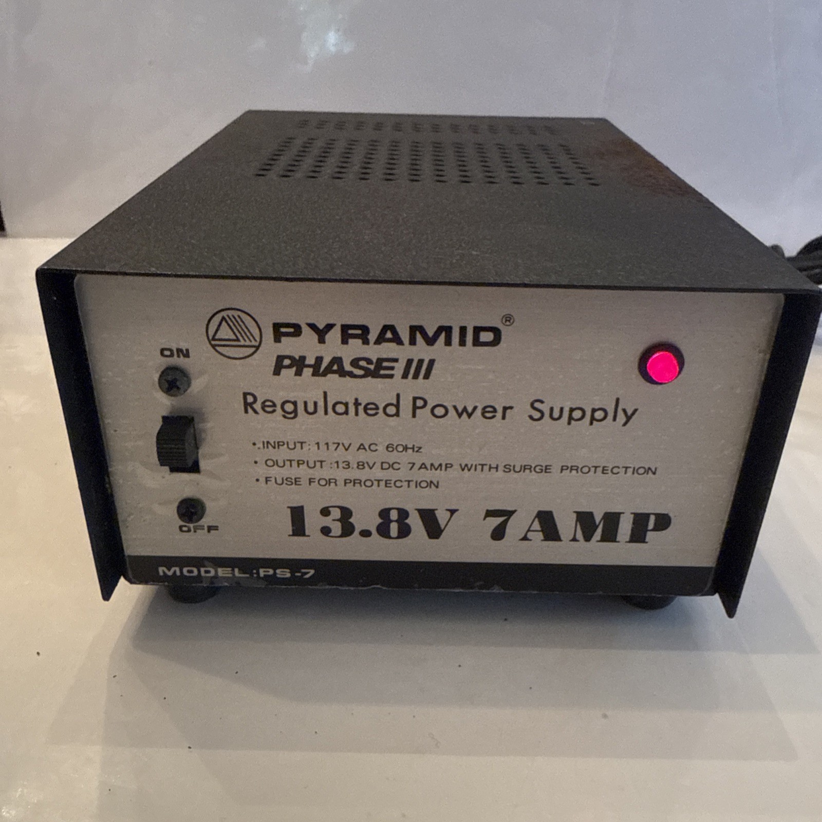 Pyramid Phase III Regulated Power Supply PS-7 Converts AC to 13.8V 7AMP