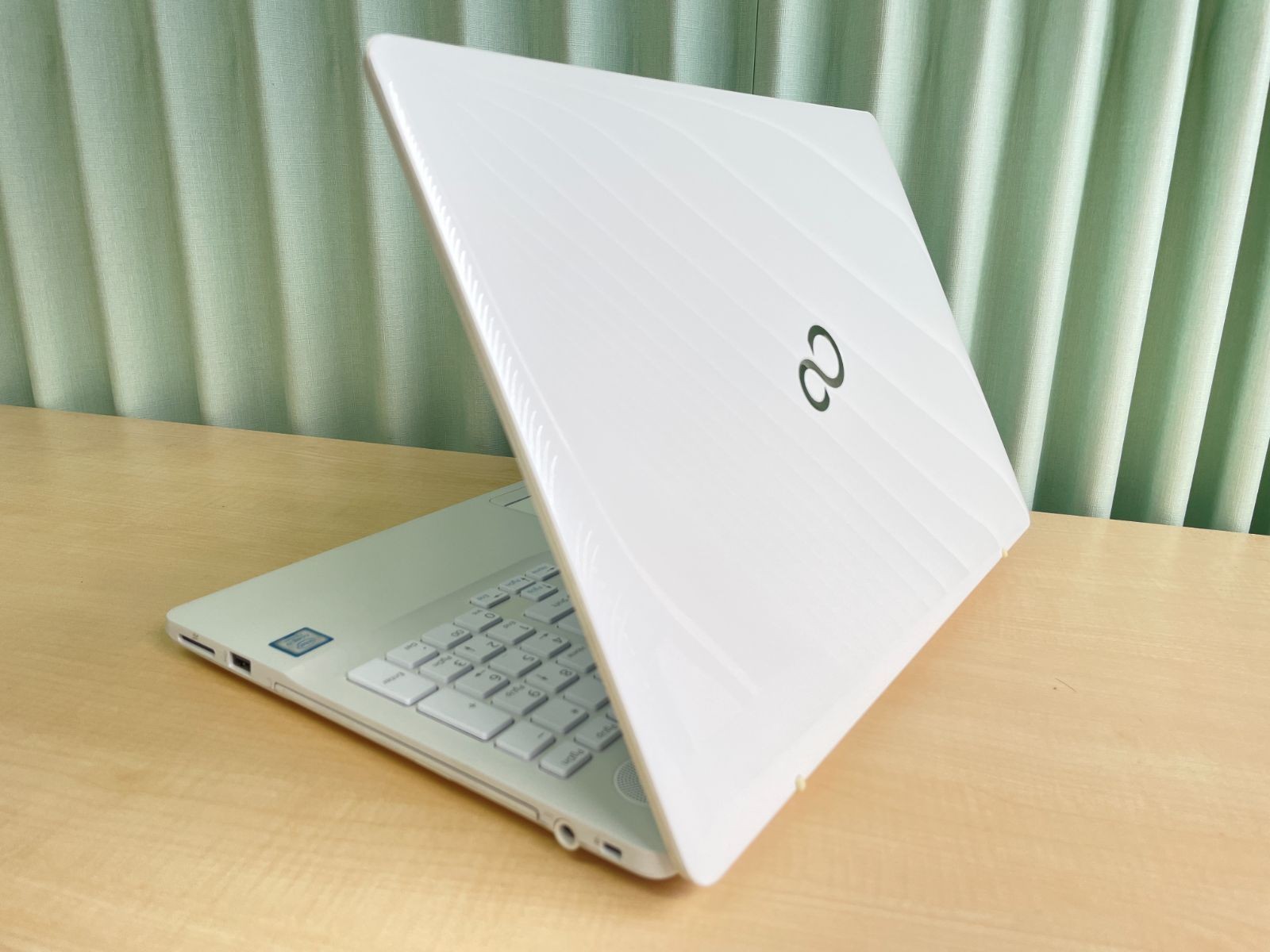 Fujitsu LIFEBOOK AH50/D2 15.6 Inch Core i7 8GB RAM 256GB SSD Laptop