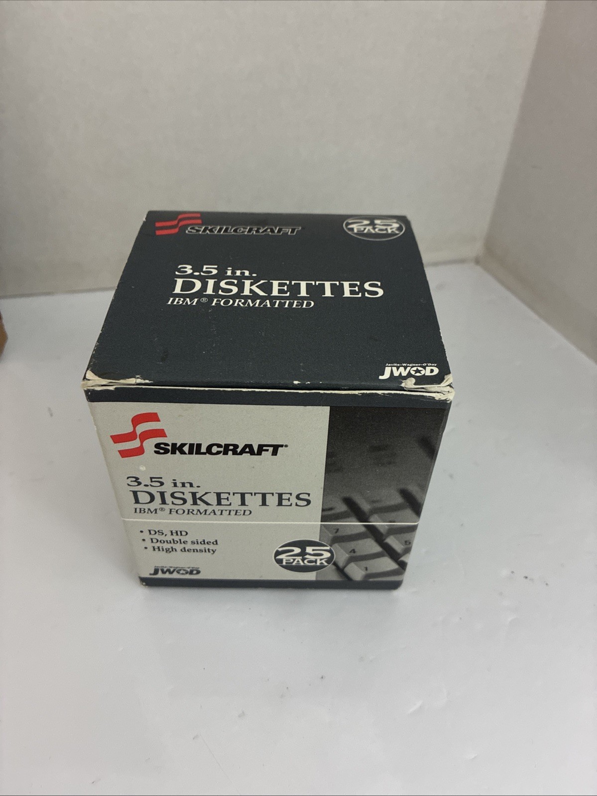 Skilcraft 3.5 Inch Diskettes Double Sided High Density IBM Format 17 Pack Black