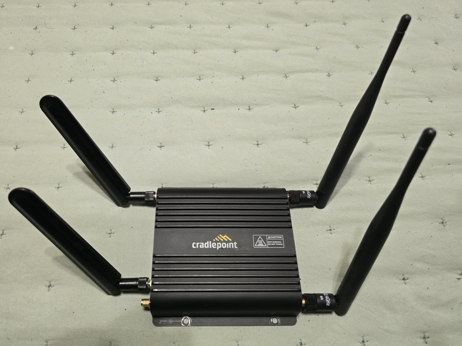 Cradlepoint R500-PLTE-C7C Rugged Router S5A102A - BUNDLE w/ Antennas & Power