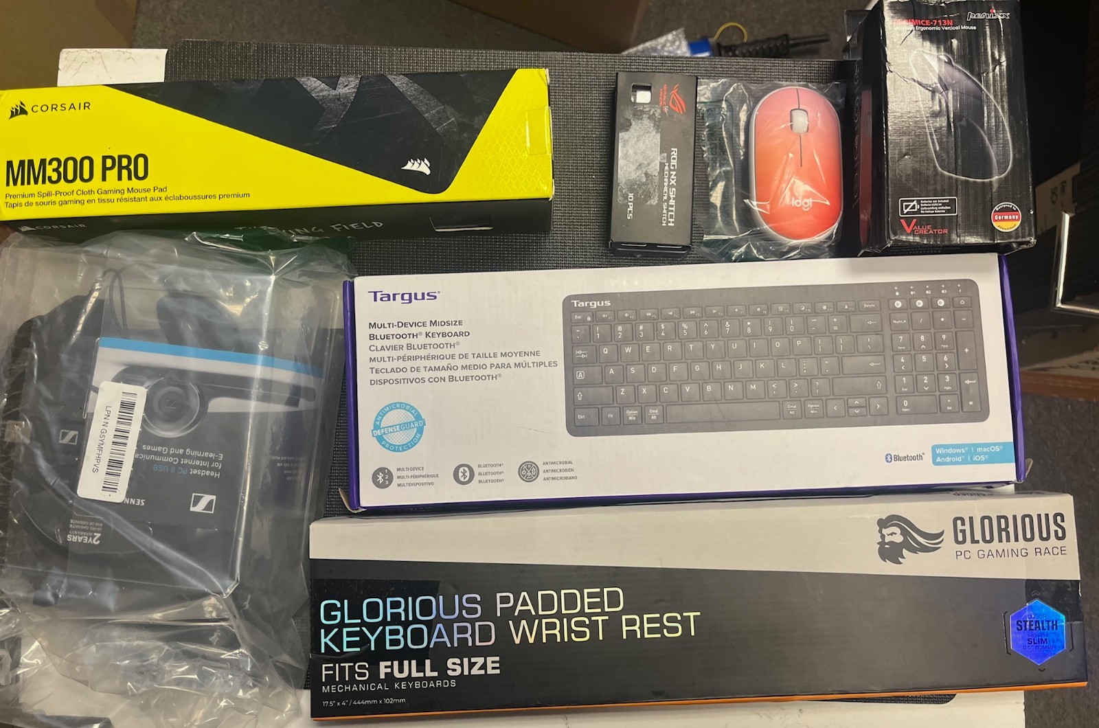 Keyboard Headset Mouse Corsair MM300 Pro Pad ROG Computer Accessory Lot of 7