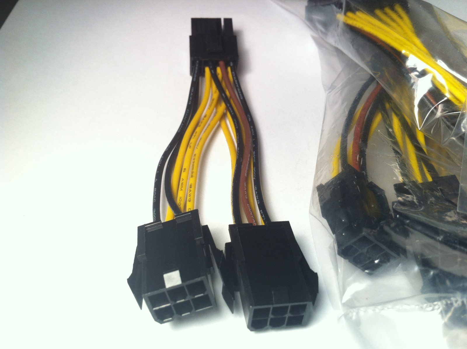2 pcs  DUAL 6 PIN TO 8 PIN PCIE  GRAPHIC CARD POWER  ADAPTER CABLE,ORIGINAL ONE